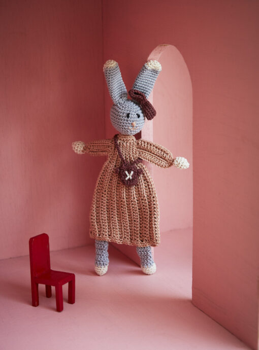Fru Helga Hare og Frøken Hanne Hare - Hi 2111